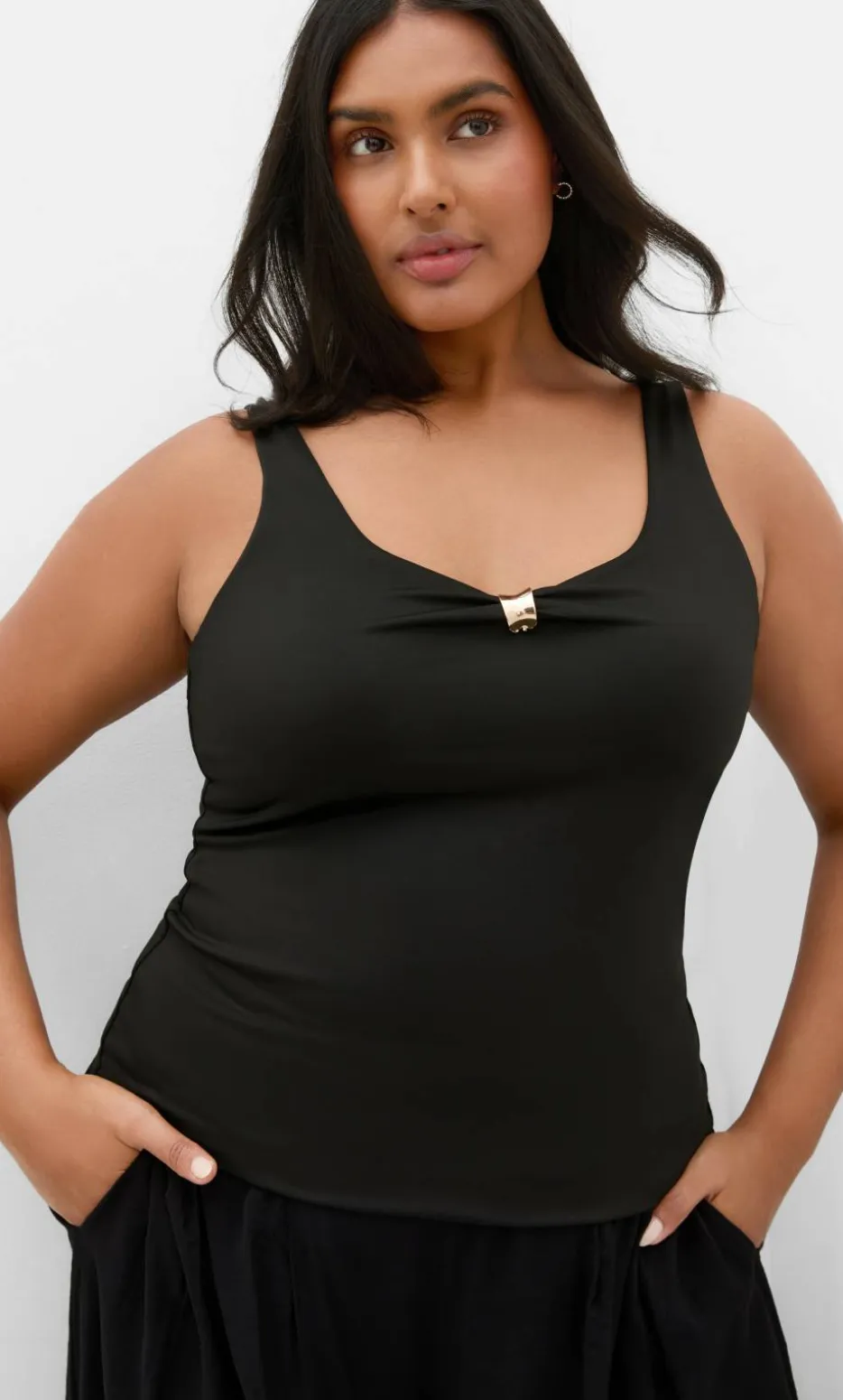 Arami Bling Detail Top - black