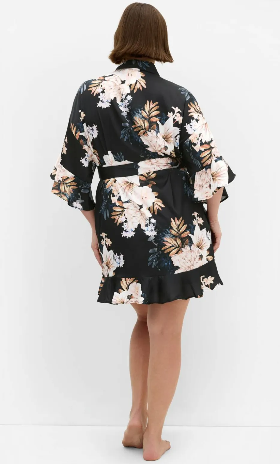 Arcadia Short Kimono - black