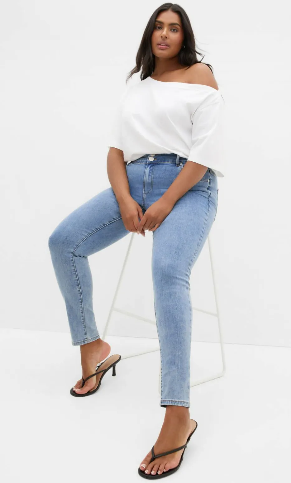 Asha Fit Ultra Skinny Leg Short Jean - light wash