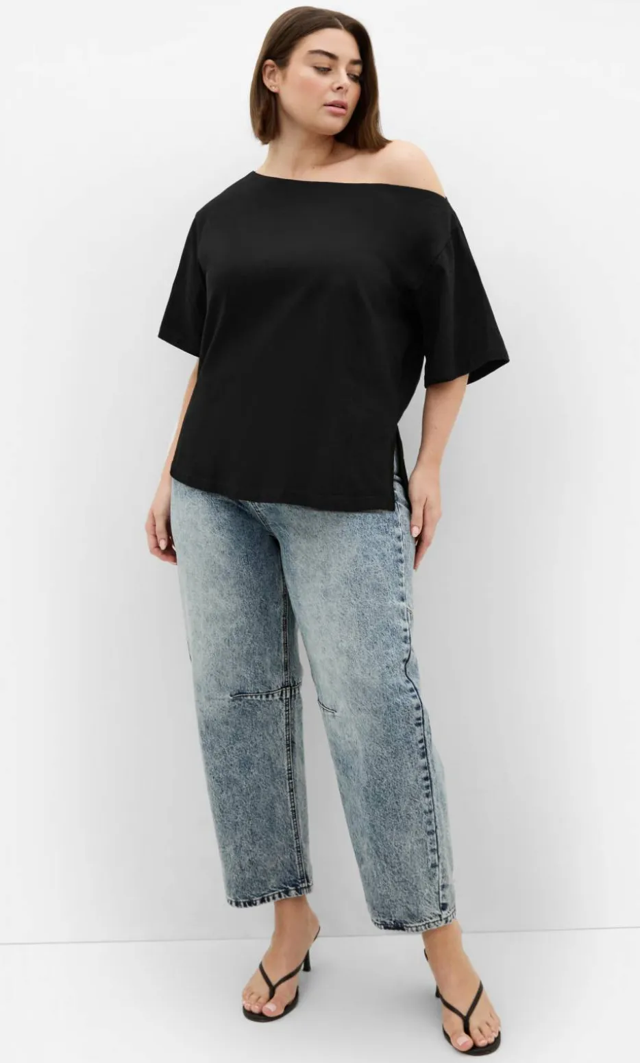 Asymmetrical Cotton Tee - black