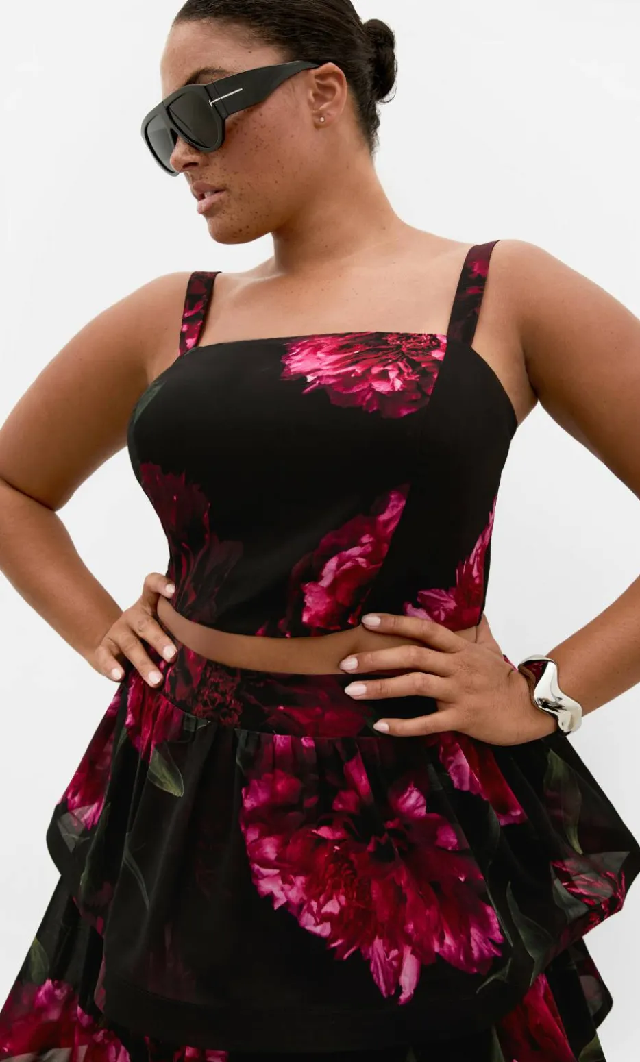 Bianka Bloom Print Crop Top - black
