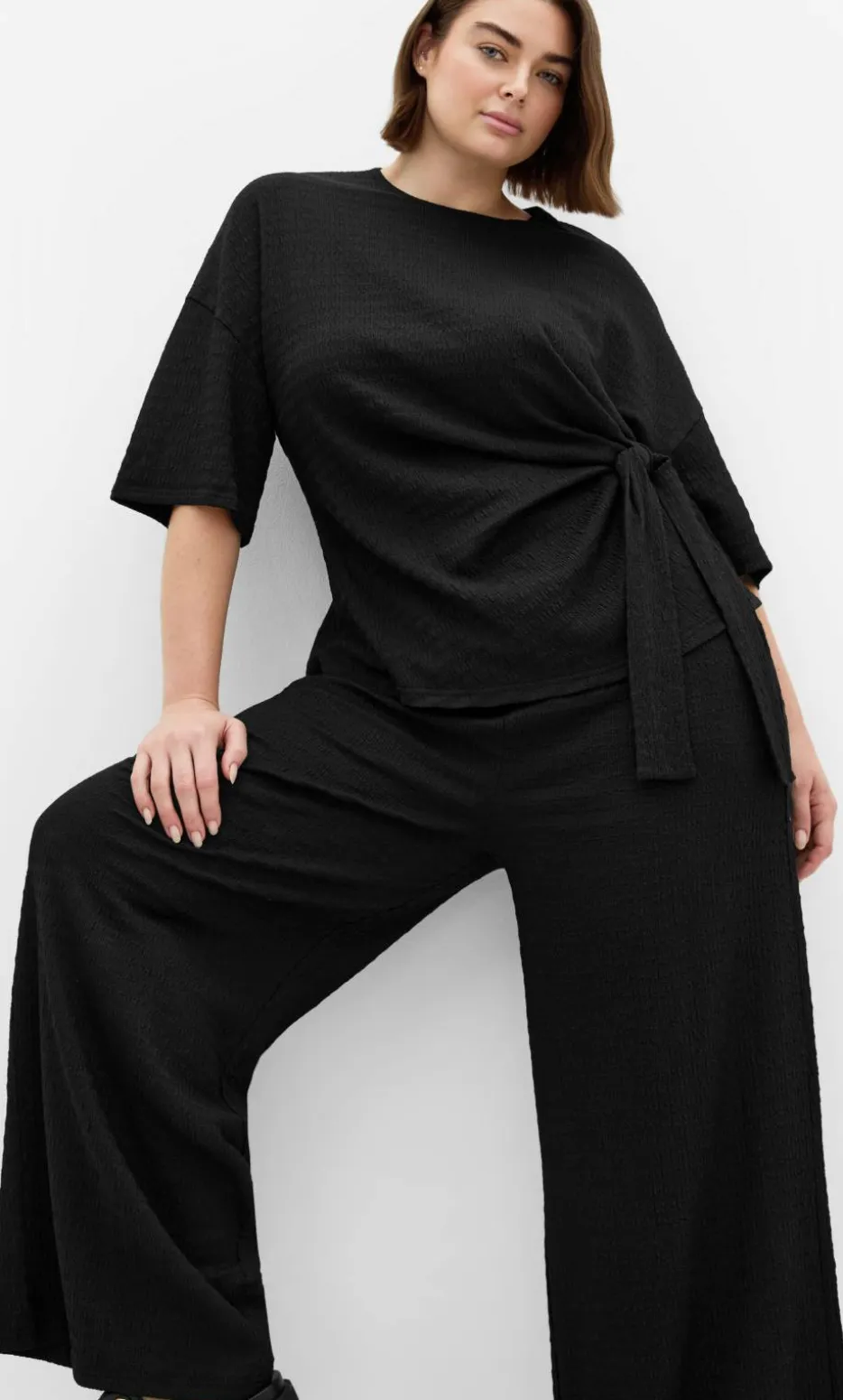 Brianna Side Tie Top - black