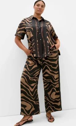 Cara Abstract Print Shirt - cocoa