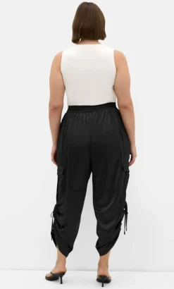 Cargo Castle Satin Pant - black