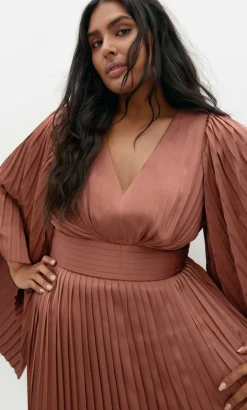 Carmina Pleat Maxi Dress - mocha