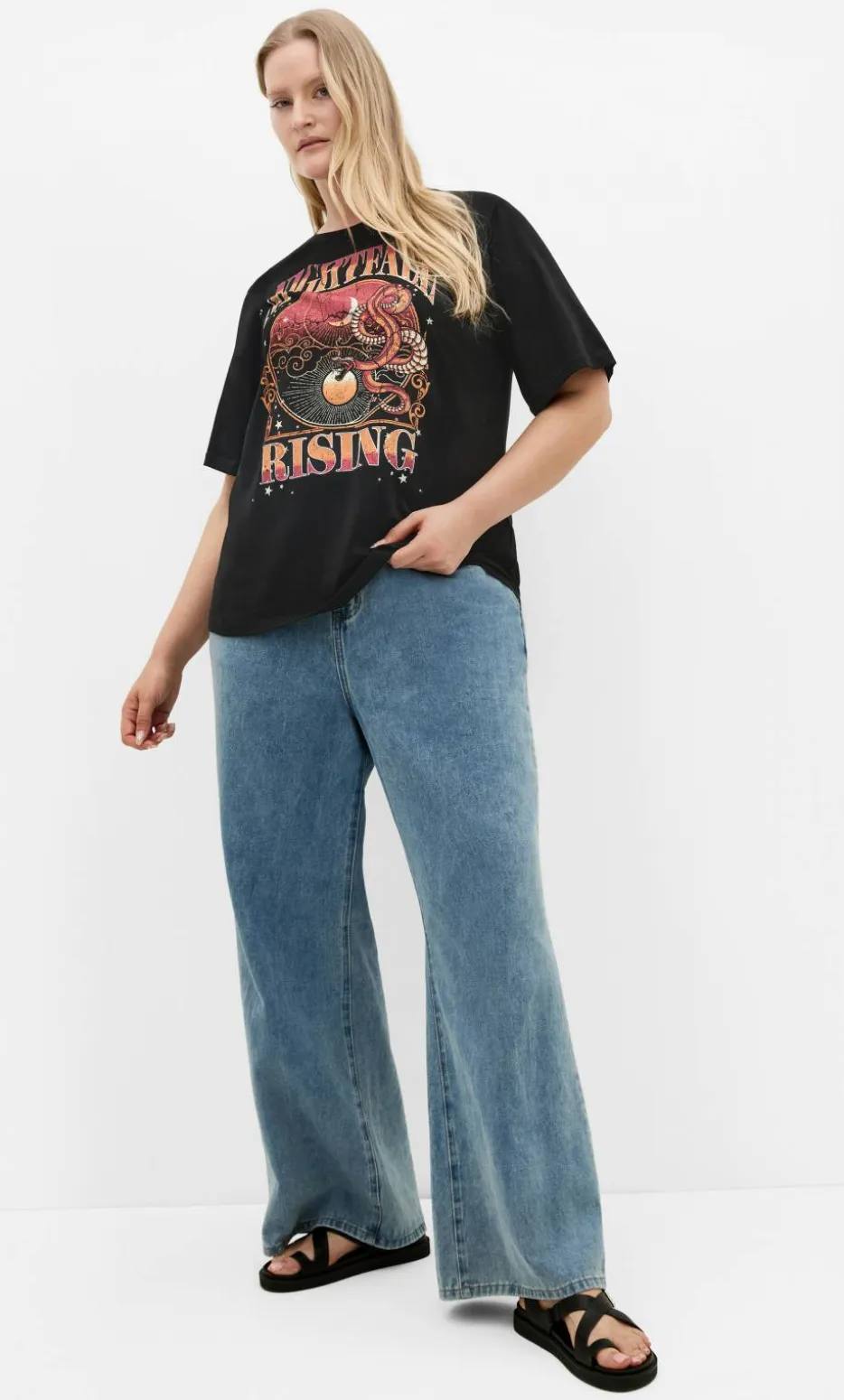Curved Hem Red Nightfall Tee - black