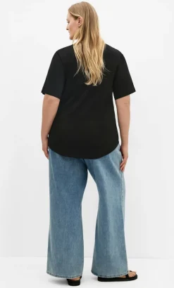 Curved Hem Red Nightfall Tee - black