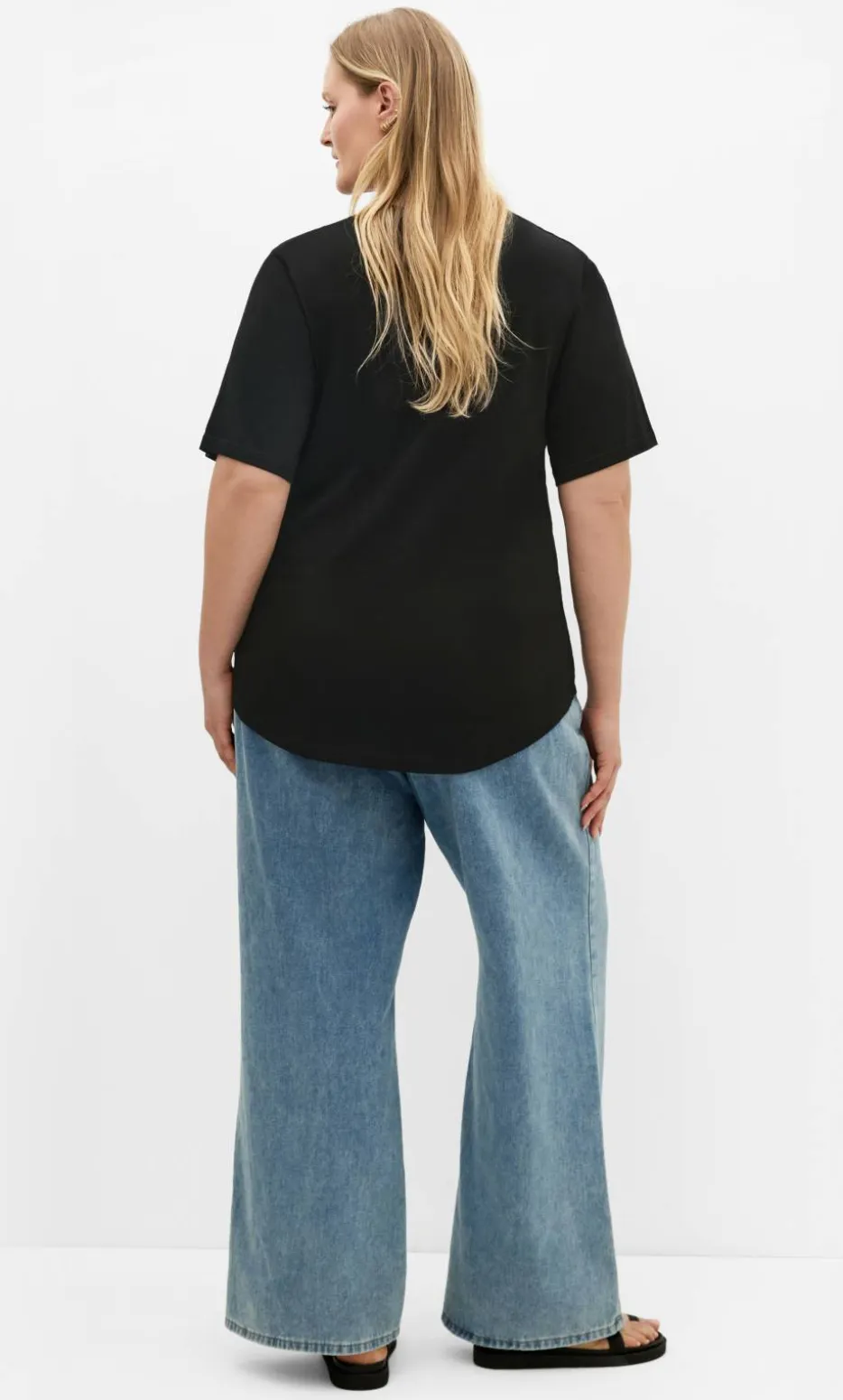 Curved Hem Red Nightfall Tee - black