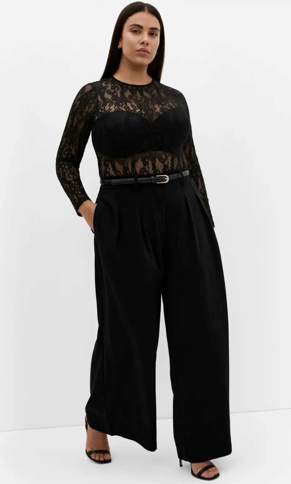 Dakota Lace Bodysuit - black