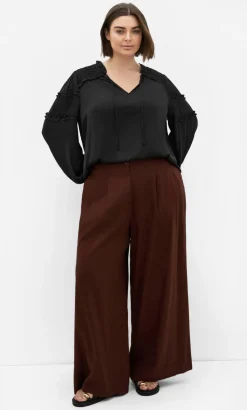 Drama Queen Long Sleeve Shirt - black