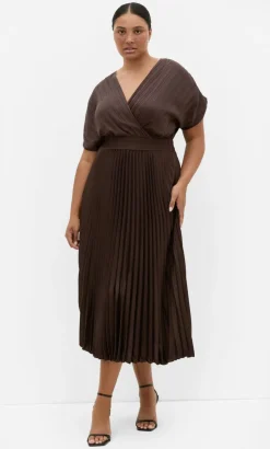Elia Pleat Dress - chocolate