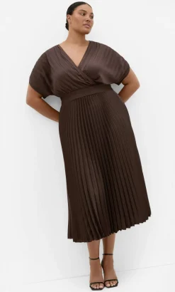 Elia Pleat Dress - chocolate