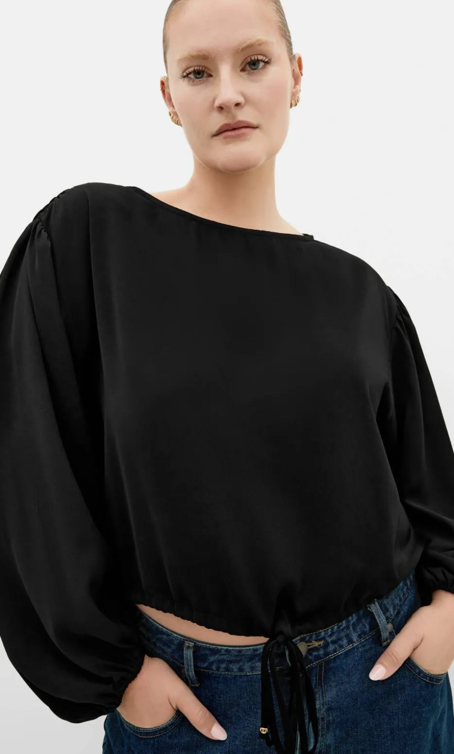 Elise Long Sleeve Hem Detail Top - black