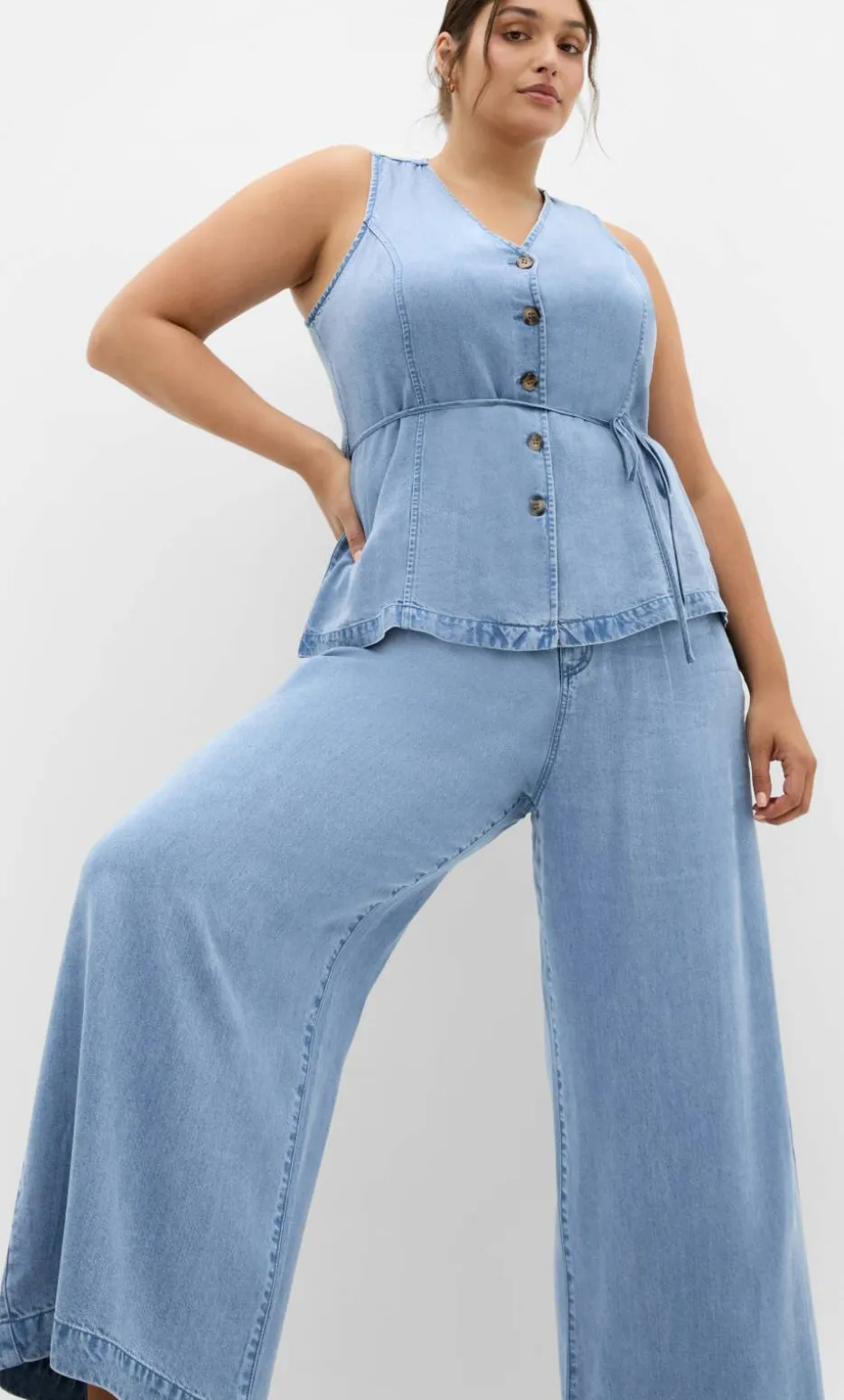 Evani Soft Denim Vest - light wash