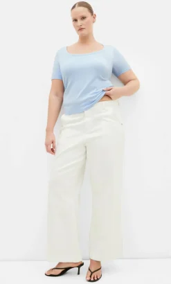 Everyday Scoop Tee - ice blue