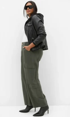 Harley Fit Ali Cargo Wide Leg Short Jean - khaki