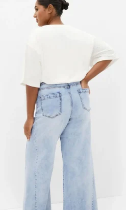 Harley Fit Aliya Wide Leg Jean - light wash