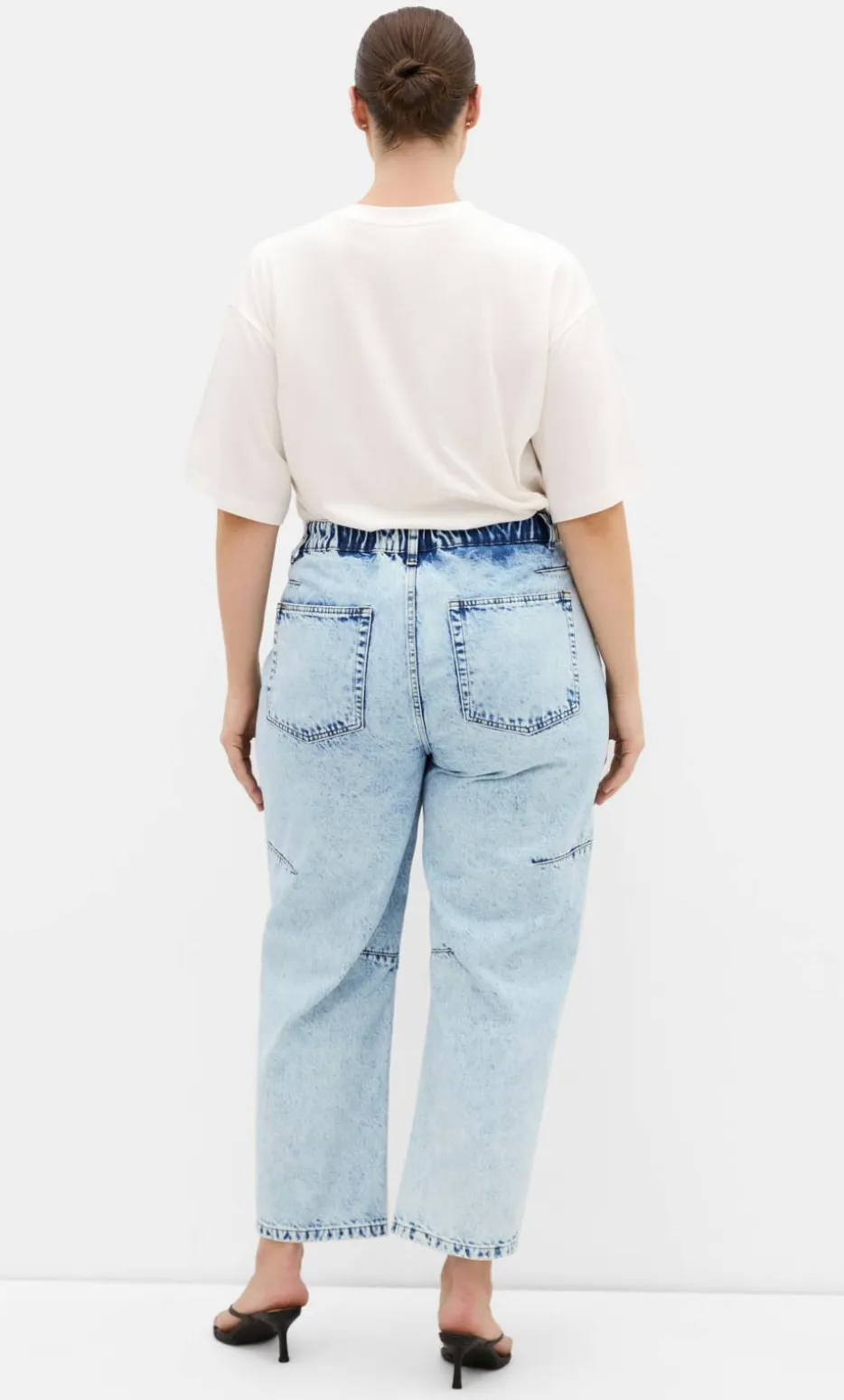 Harley Fit Bridget Barrel Leg Ankle Grazer Jean - ice blue wash
