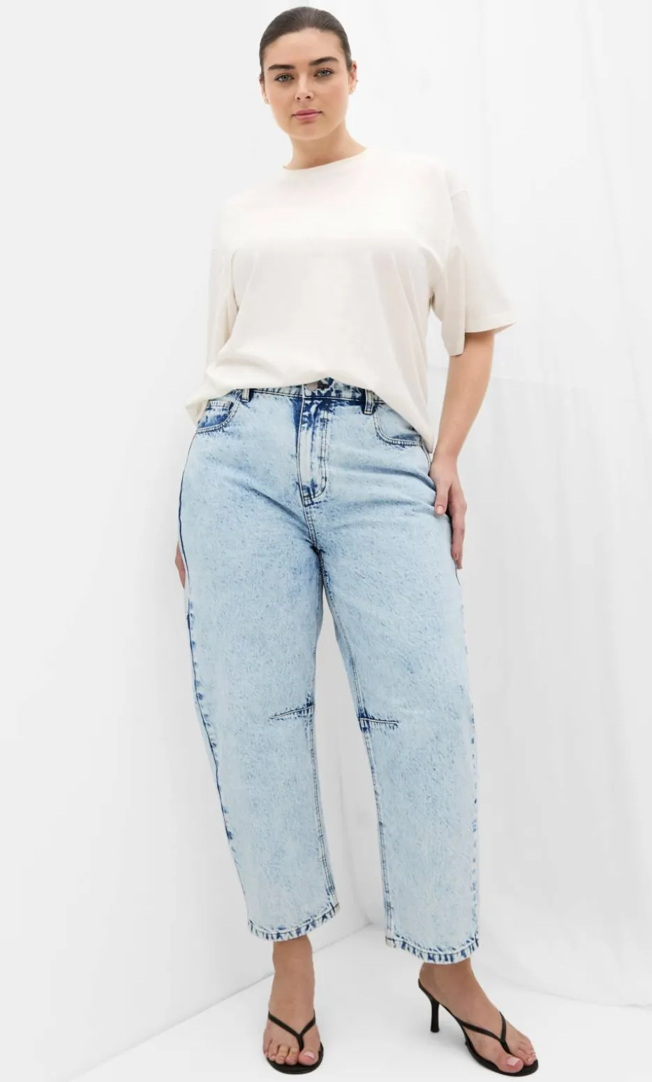 Harley Fit Bridget Barrel Leg Ankle Grazer Jean - ice blue wash