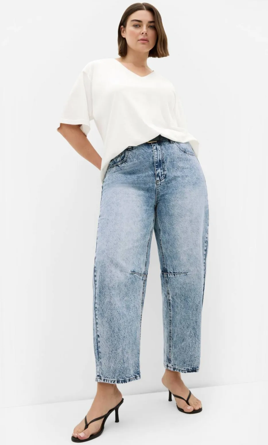 Harley Fit Brooke Barrel Leg Jean - stone wash