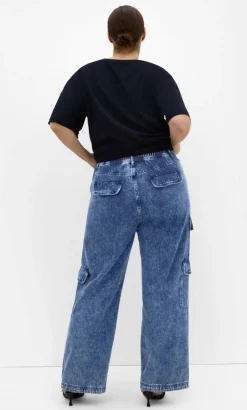 Harley Fit Cargo Detail Jean - mid wash