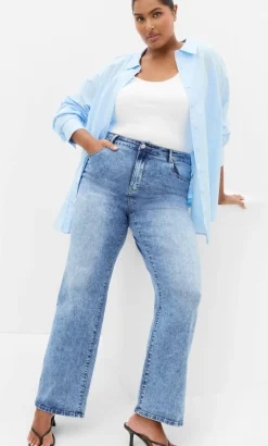 Harley Fit Ivy Straight Leg Regular Jean - mid wash