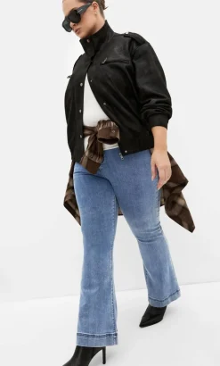Harley Fit Lara Bootleg Regular Jean - light wash