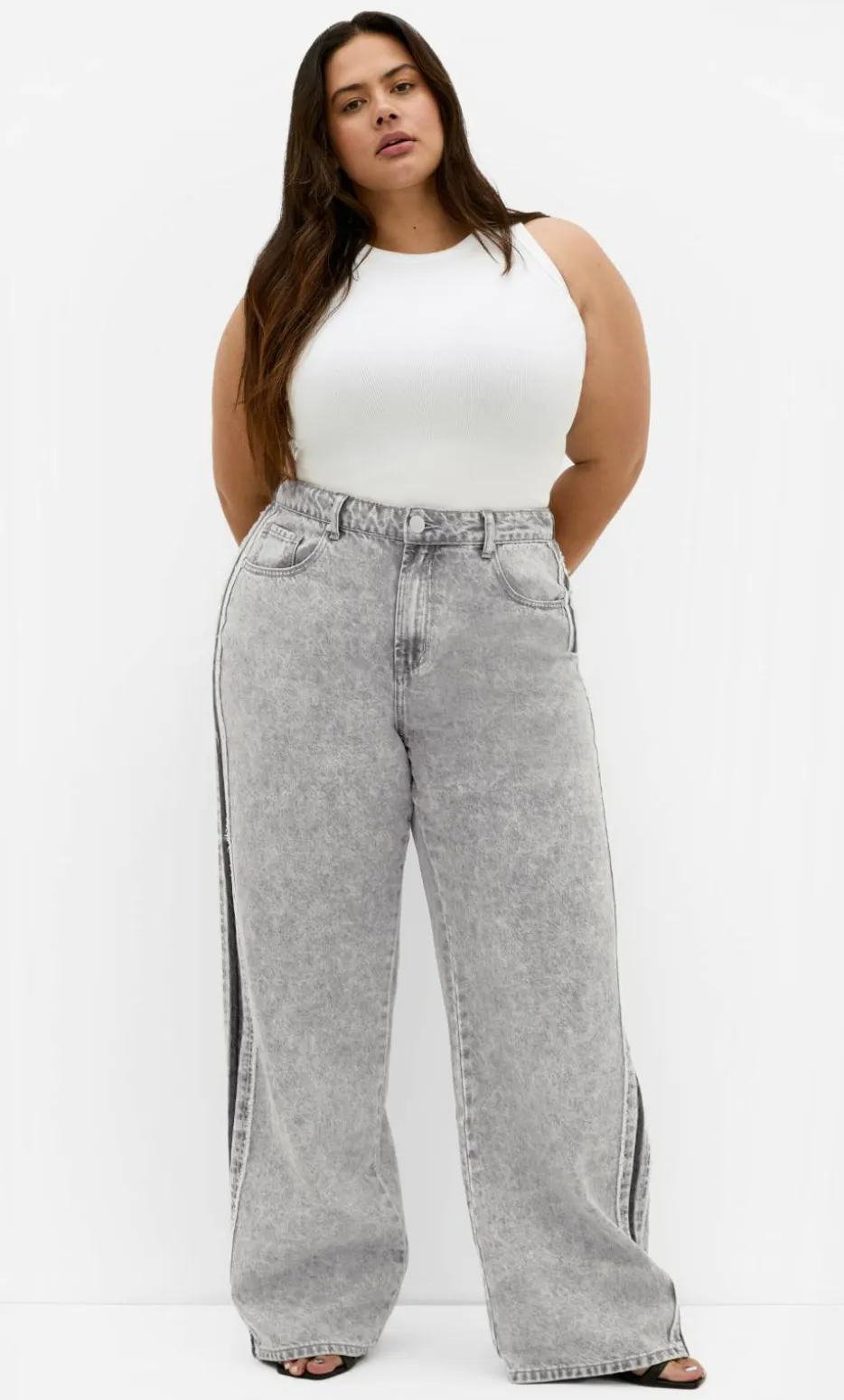 Harley Fit Leila Side Stripe Wide Leg Jean - light grey wash