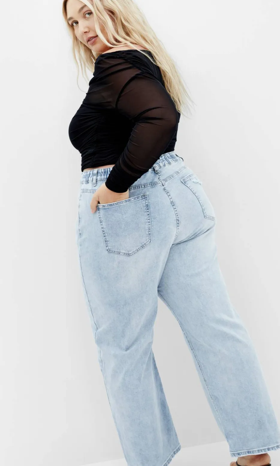 Harley Fit Lora Wide Leg Jean - light wash