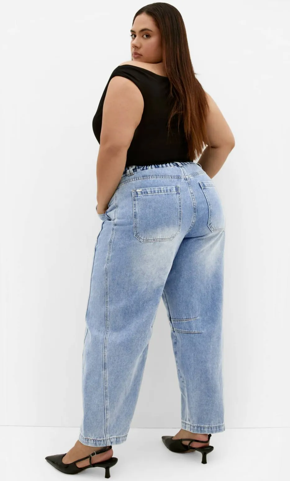 Harley Fit Relaxed Barrel Leg Ankle Grazer Jean - light wash