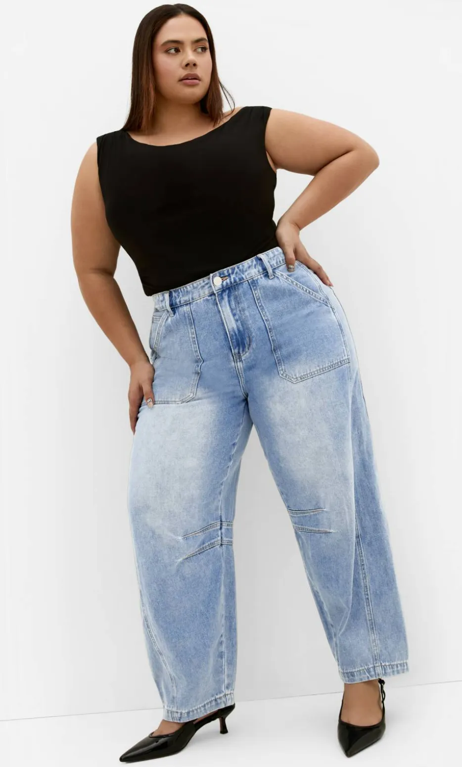 Harley Fit Relaxed Barrel Leg Ankle Grazer Jean - light wash