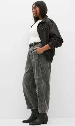 Harley Fit Tess Barrel Leg Ankle Grazer Jean - grey acid wash