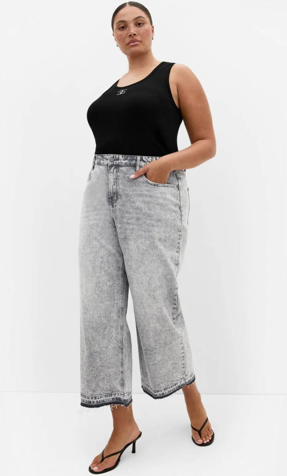 Harley Fit Wide Leg Crop Jean - grey wash