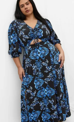 Jolene Willow Print Maxi Dress - black