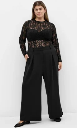 Jordan Wide Leg Petite Pant - black