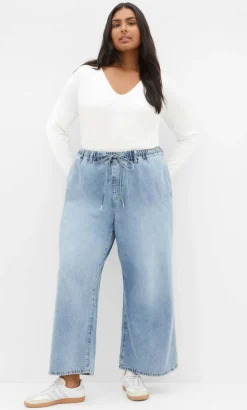 Jorja Wide Leg Crop Denim Pant - light wash