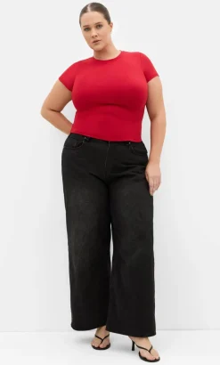 Karla Short Sleeve Tee - red