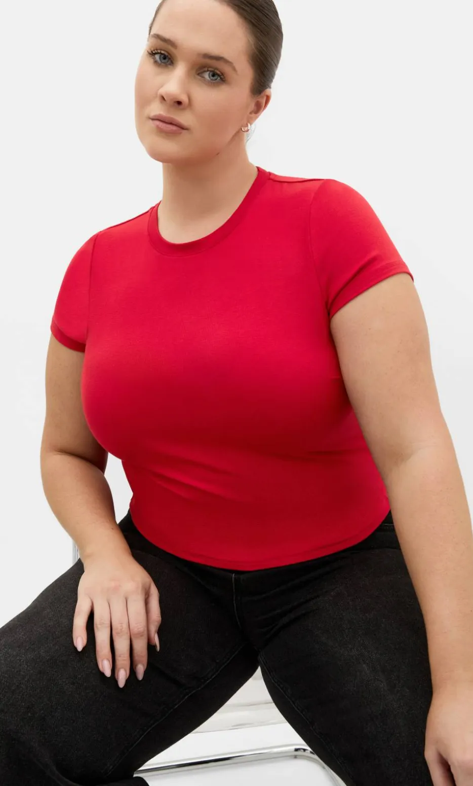 Karla Short Sleeve Tee - red