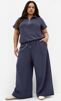 Kay Zip Short Sleeve Sweat Top - navy