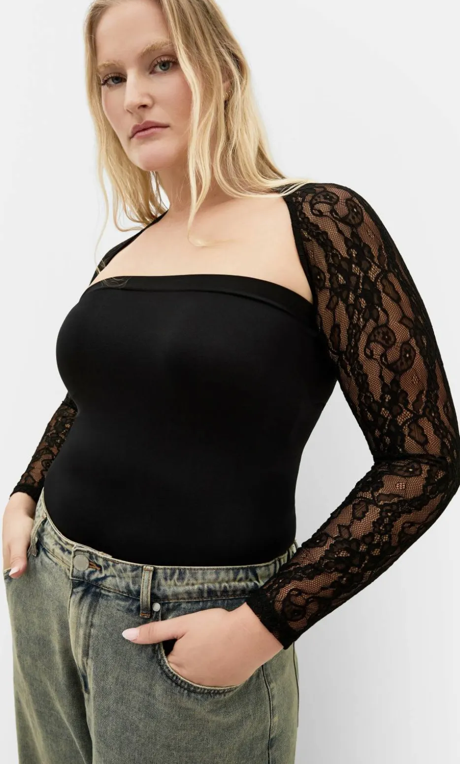 Layla Lace Shrug - black