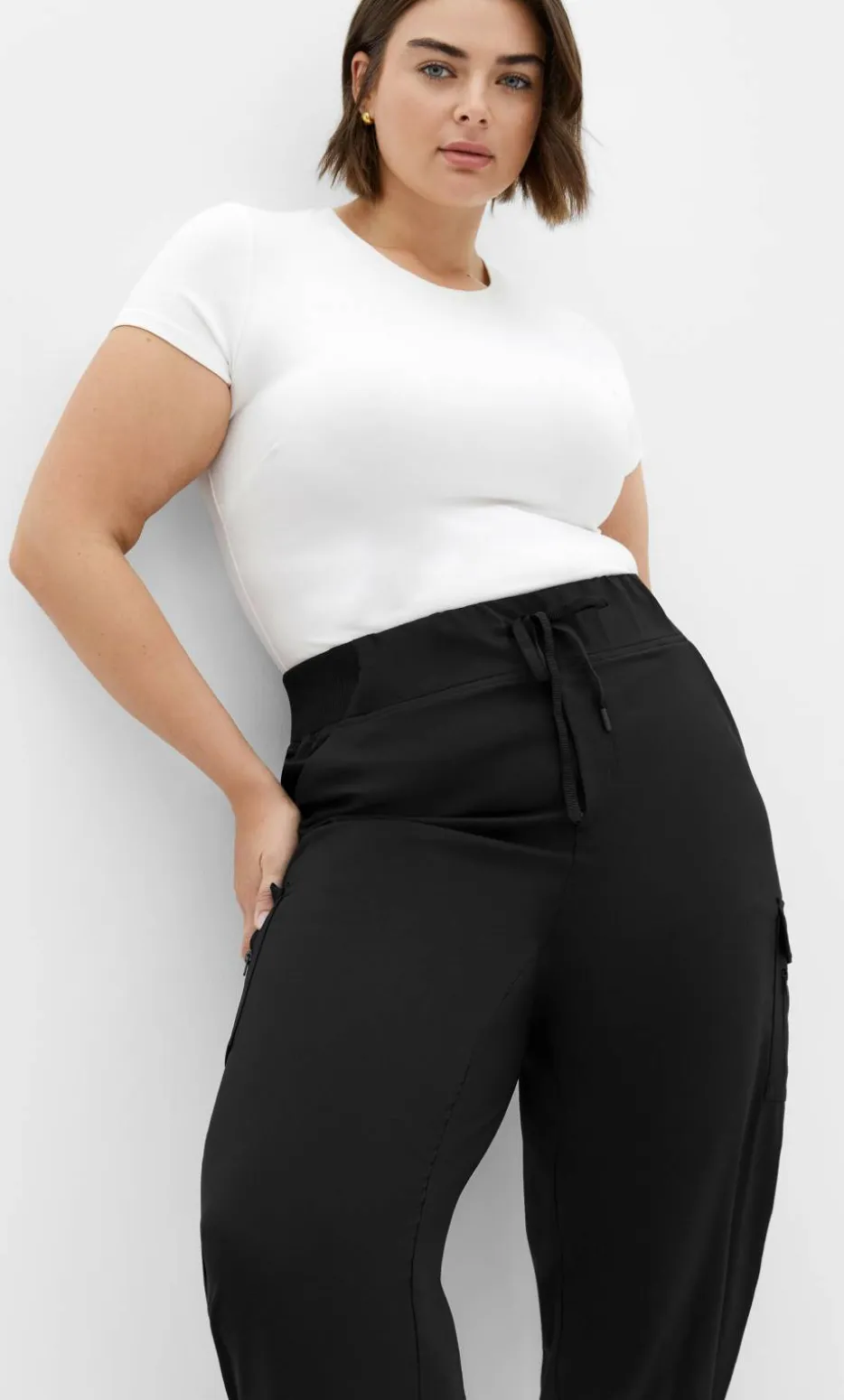 Lea Crop Jogger Pant - black