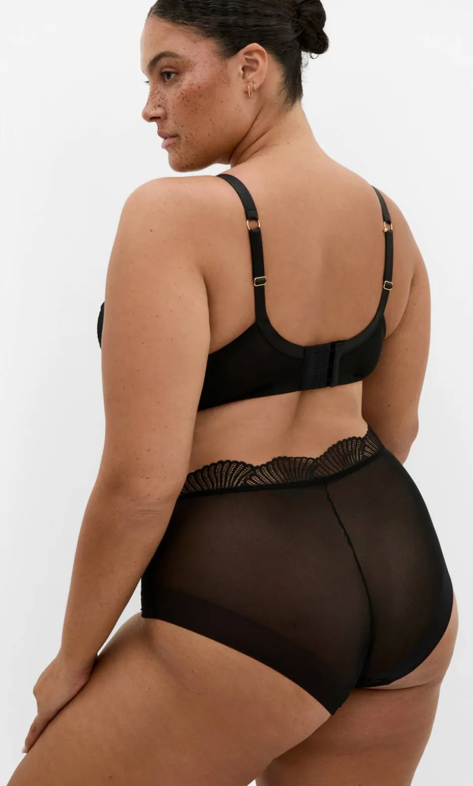 Lia Shorty - black