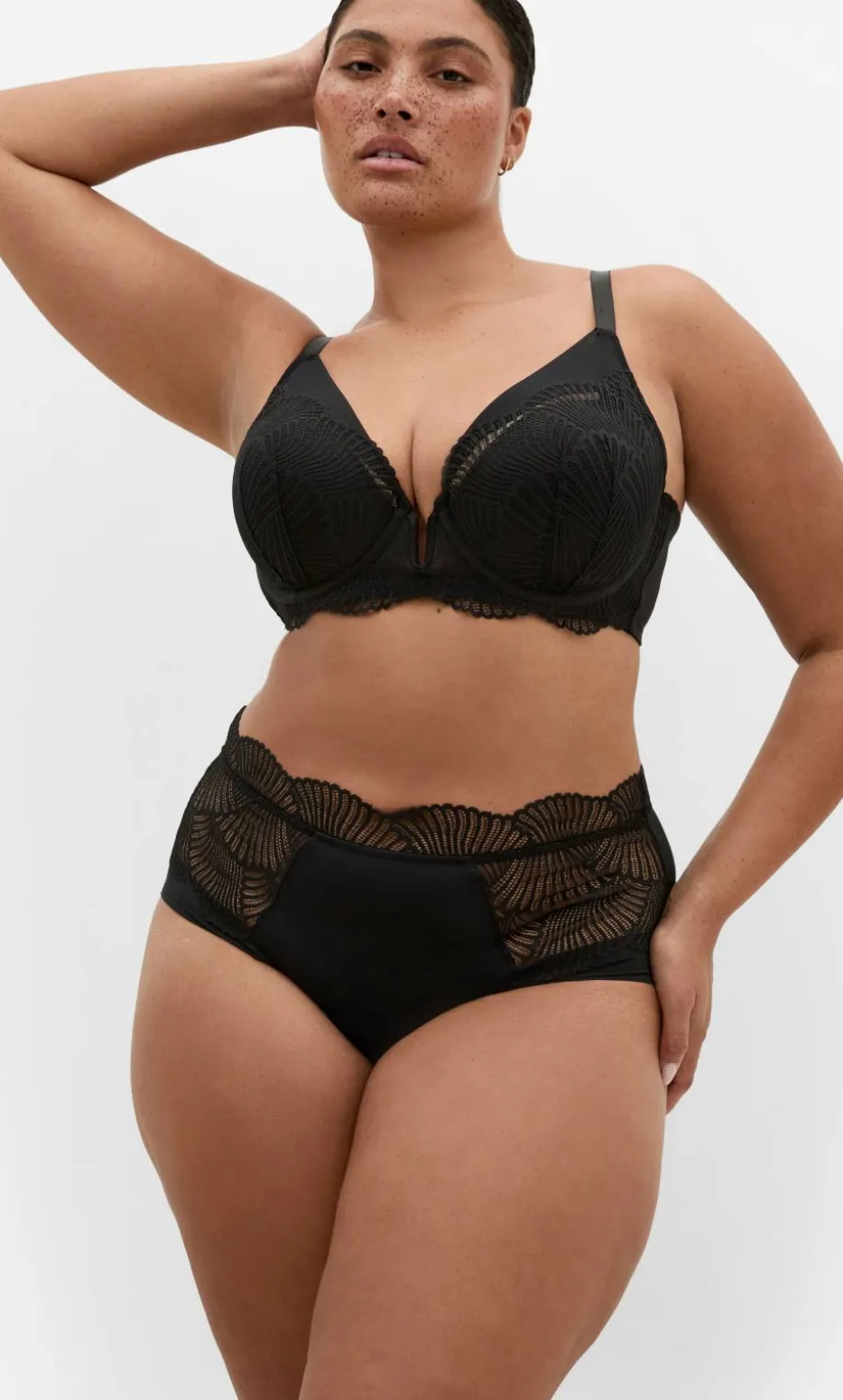 Lia Shorty - black