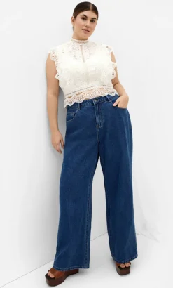Lucielle Sleeveless Lace Top - creme