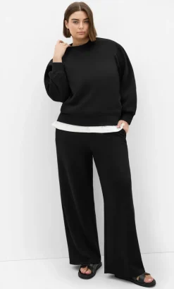 Mae Crew Neck Sweatshirt - black