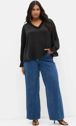 Maia Ruffle V Neck Top - black
