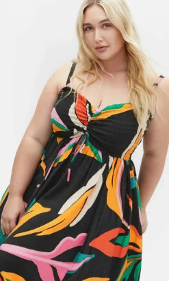 Maui Shirred Print Maxi Dress - black