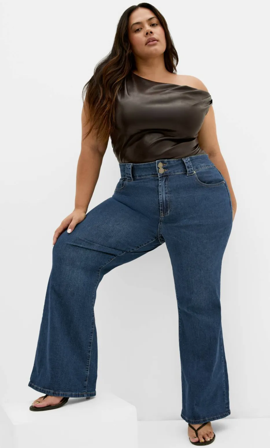 Pia Fit Bootleg Short Jean - dark wash