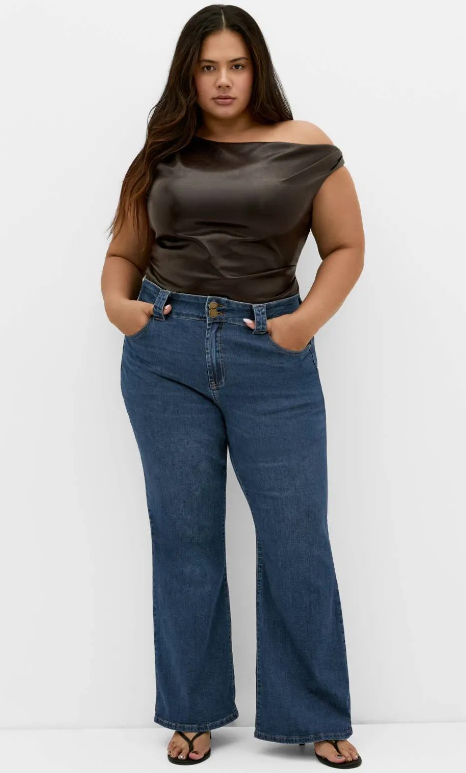 Pia Fit Bootleg Short Jean - dark wash