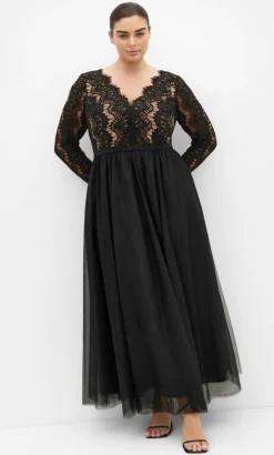 Rare Beauty Lace Maxi Dress - black